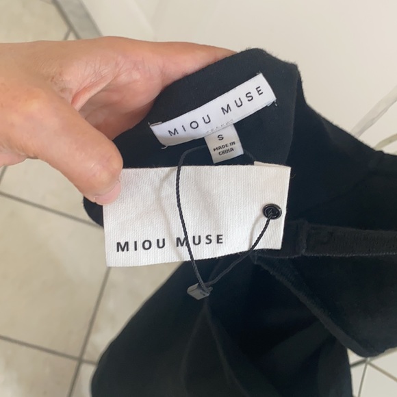 NWT! VICI COLLECTION- COASTLINE CUTOUT HALTER KNIT MIDI DRESS - Picture 11 of 16